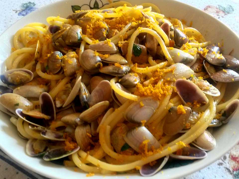 Pasta vongole bottarga